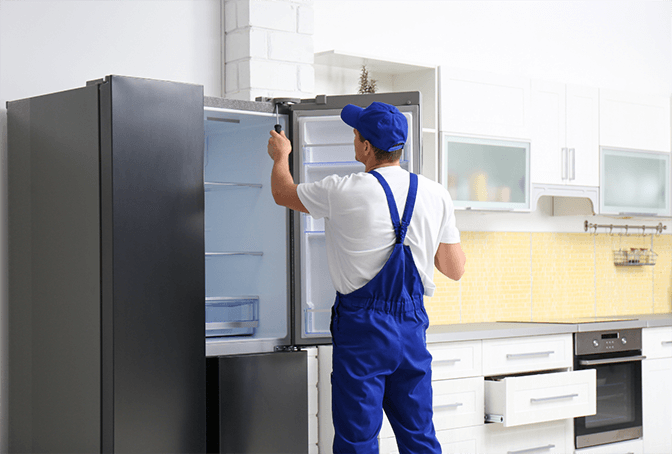 Samsung refrigerator repair service in Palm Jumeirah, Dubai - Premium Samsung Family Hub model repair and maintenance