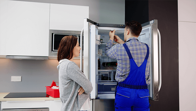 Samsung refrigerator repair service in Business Bay & Downtown, Dubai - Smart Samsung model connectivity and feature repairs
